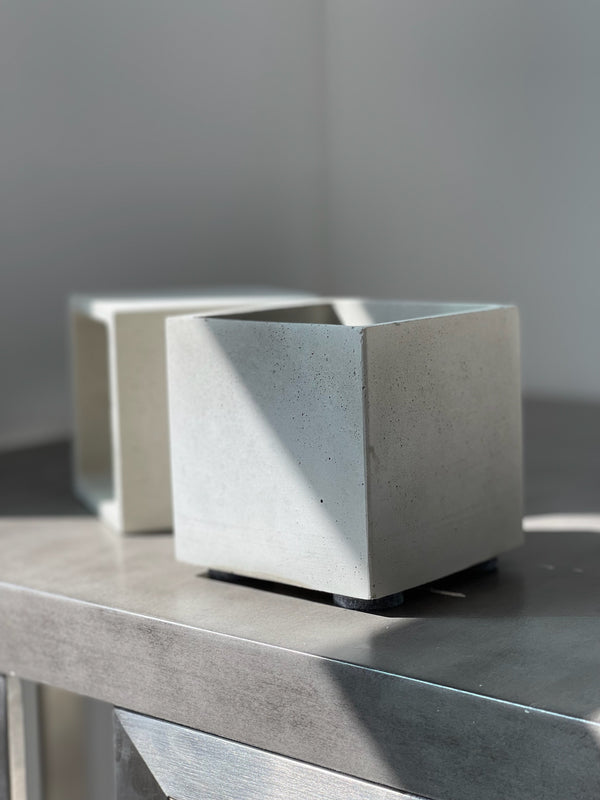 Signature Square Concrete Pot - 4”